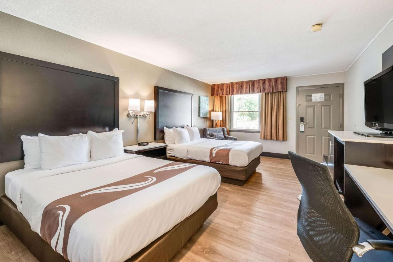 Quality Inn Poughkeepsie Exteriör bild