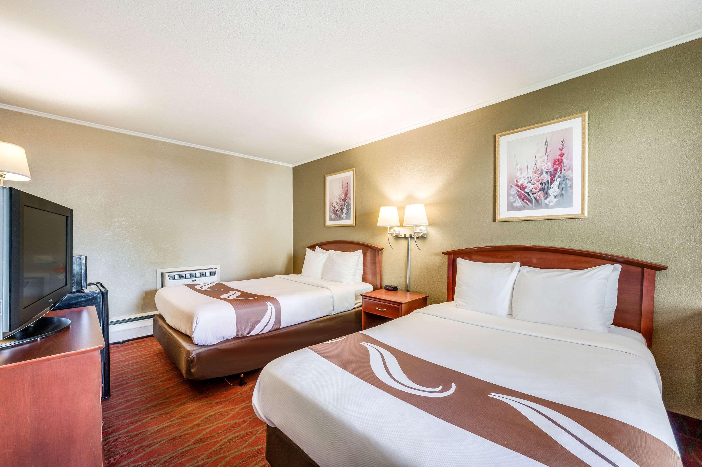 Quality Inn Poughkeepsie Exteriör bild