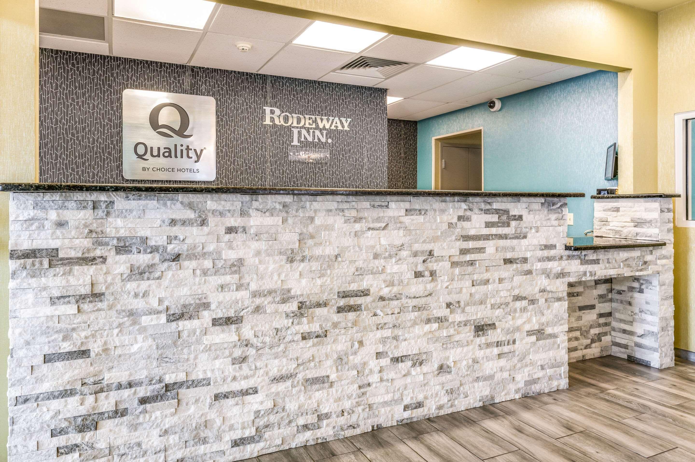 Quality Inn Poughkeepsie Exteriör bild