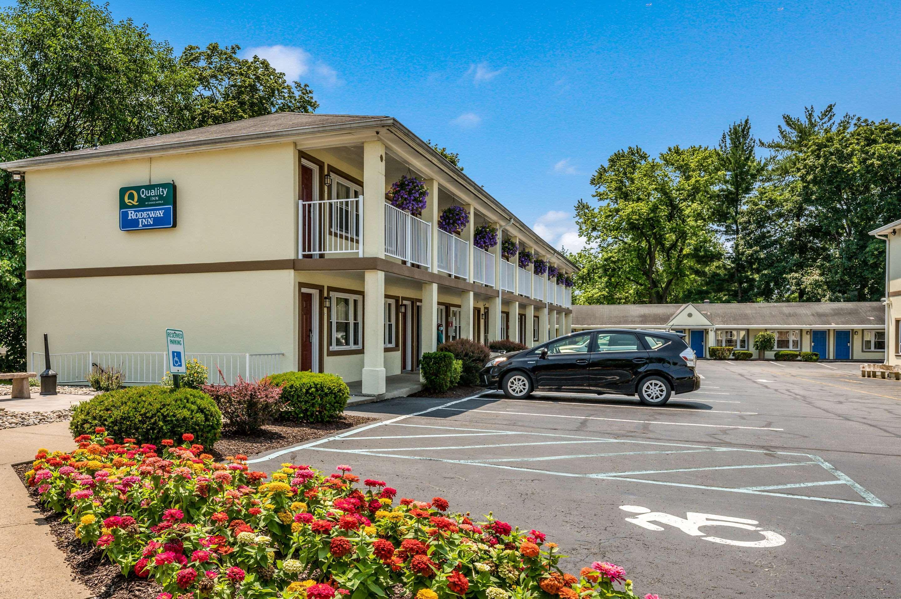 Quality Inn Poughkeepsie Exteriör bild