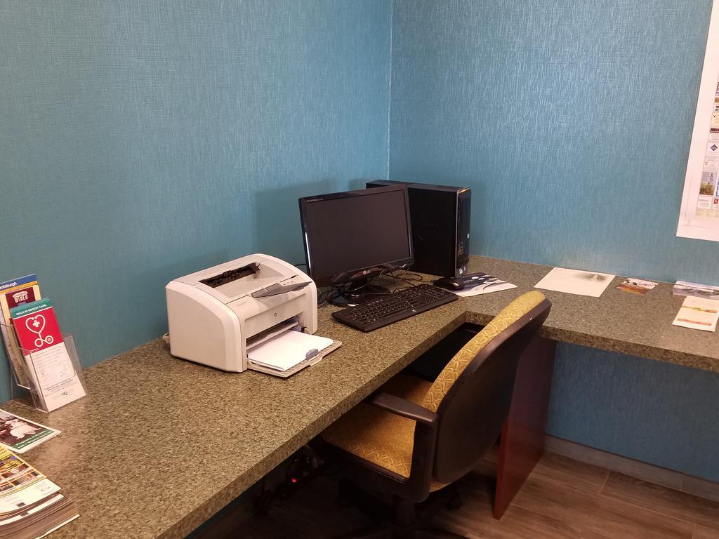Quality Inn Poughkeepsie Exteriör bild