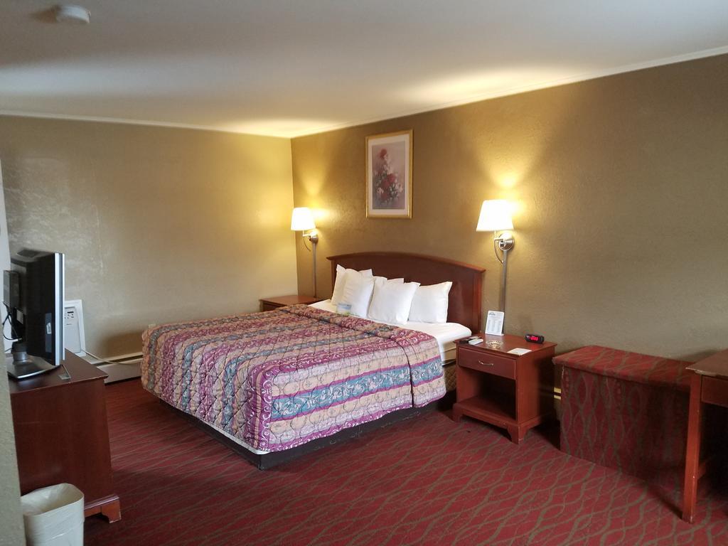 Quality Inn Poughkeepsie Exteriör bild