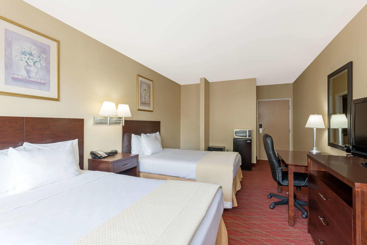 Quality Inn Poughkeepsie Exteriör bild